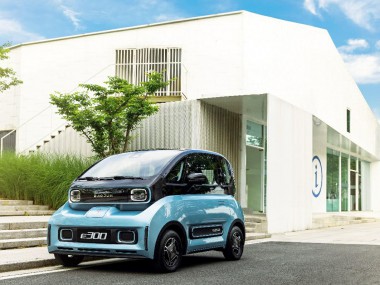 五菱全球小型纯电动车销量突破30万辆