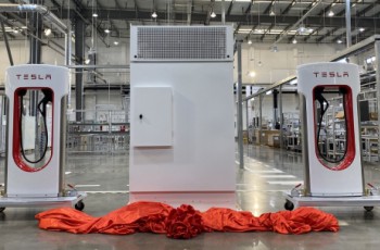 特斯拉上海超级充电桩工厂正式投产
