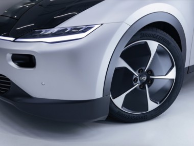 普利司通为太阳能电动汽车设计轮胎