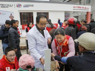 中国红十字基金会携手上汽通用五菱支援郑州再行动